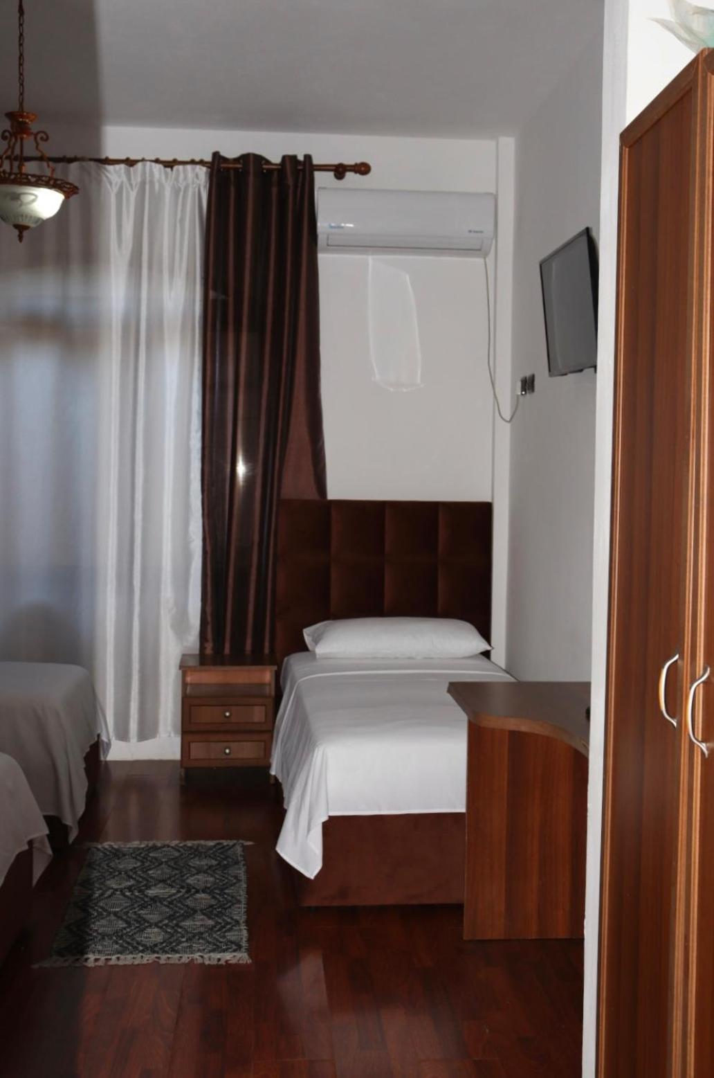 Grand Hotel Krujë エクステリア 写真