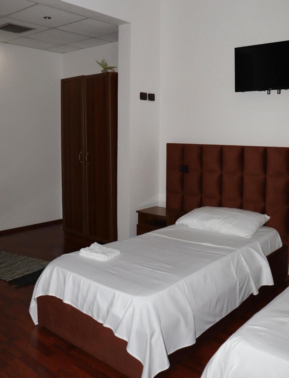 Grand Hotel Krujë エクステリア 写真