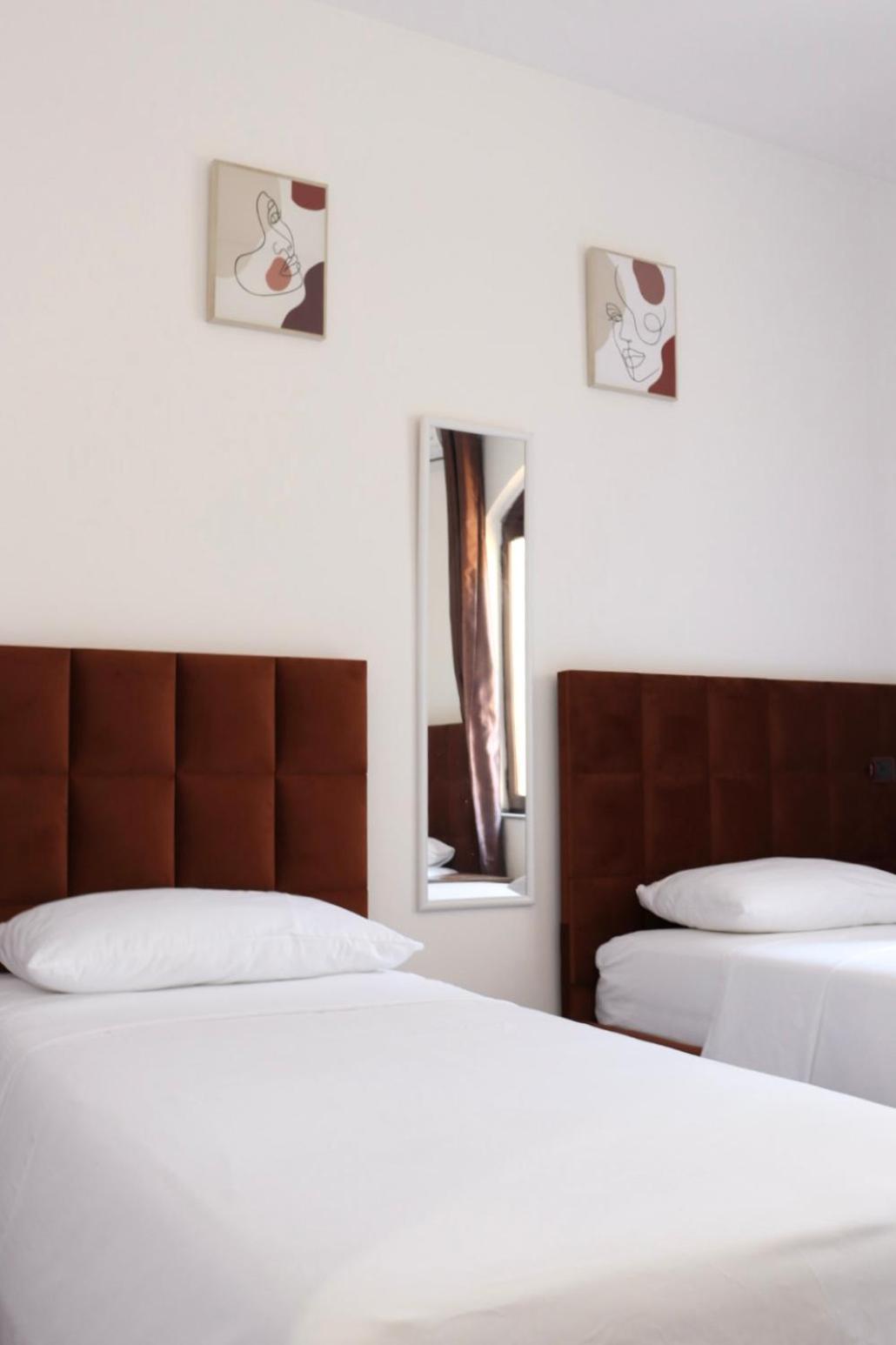 Grand Hotel Krujë エクステリア 写真