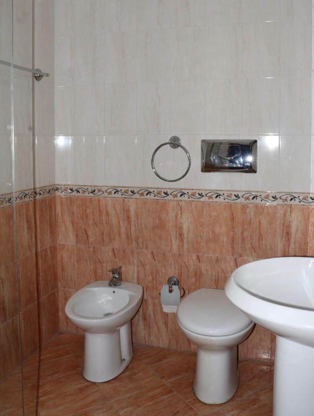 Grand Hotel Krujë エクステリア 写真