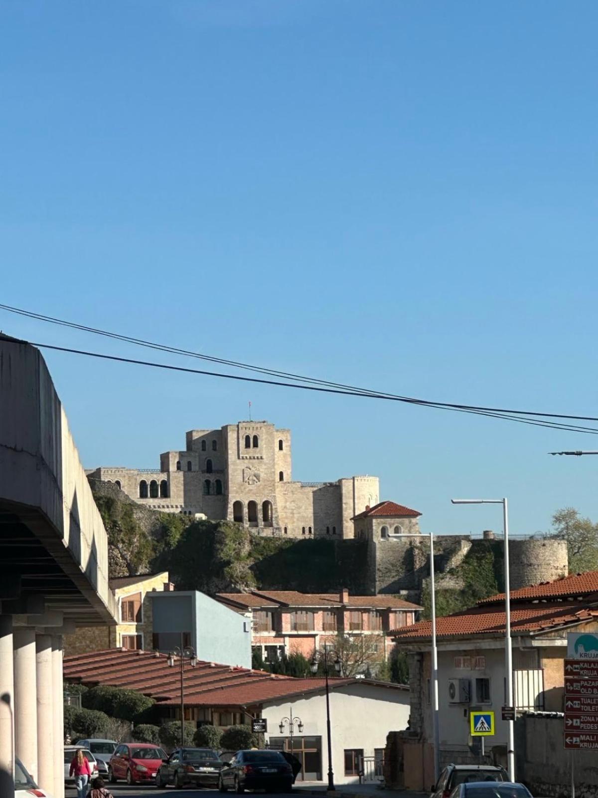 Grand Hotel Krujë エクステリア 写真
